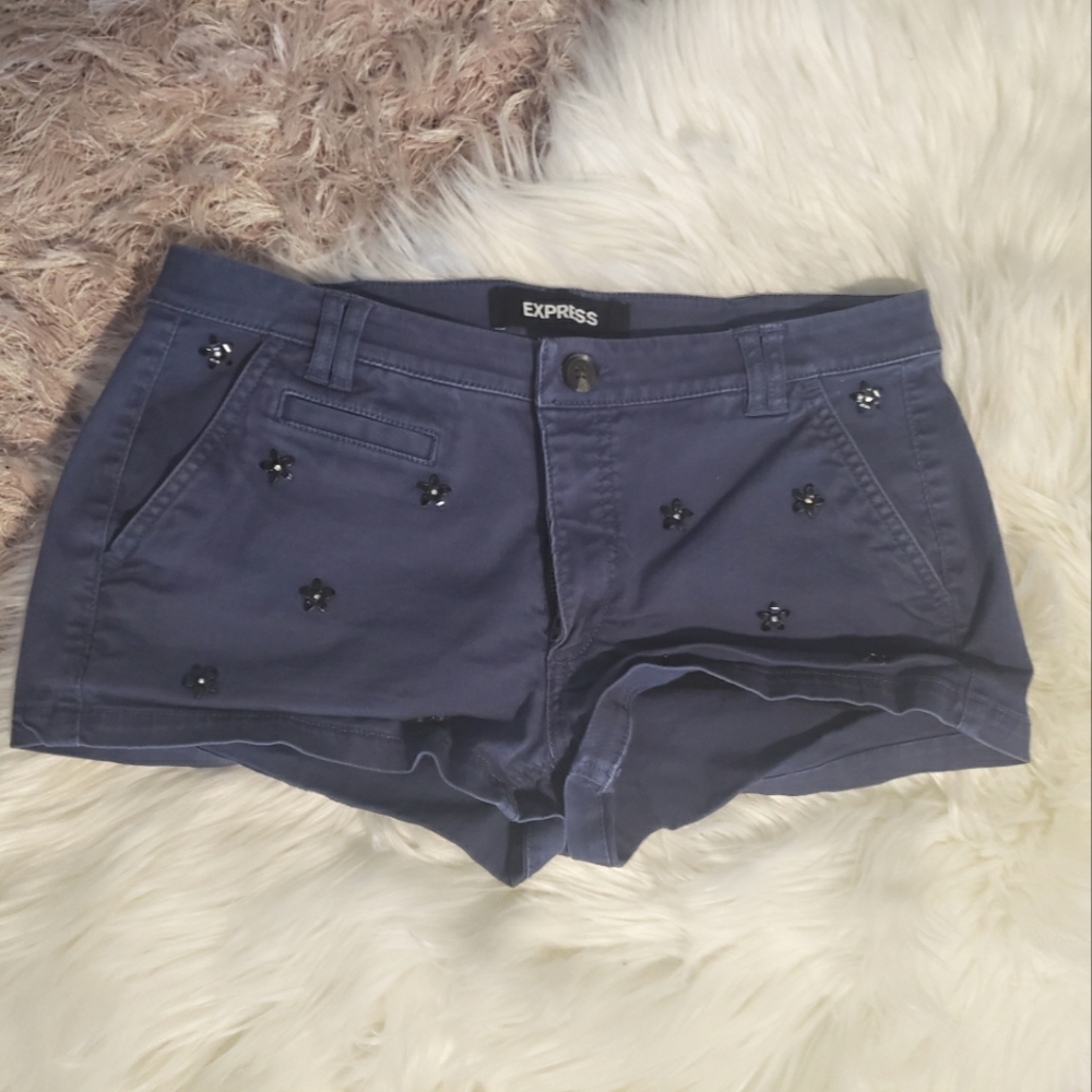 Flower Button Shortie Express Shorts